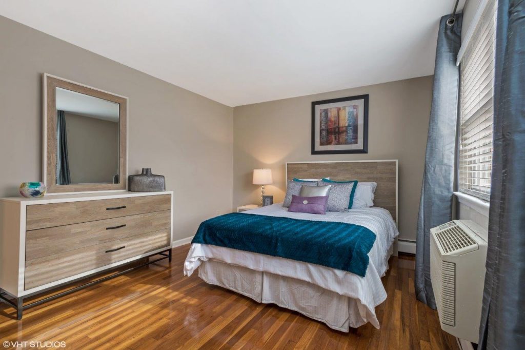 Gallery Metropark Station Apartments